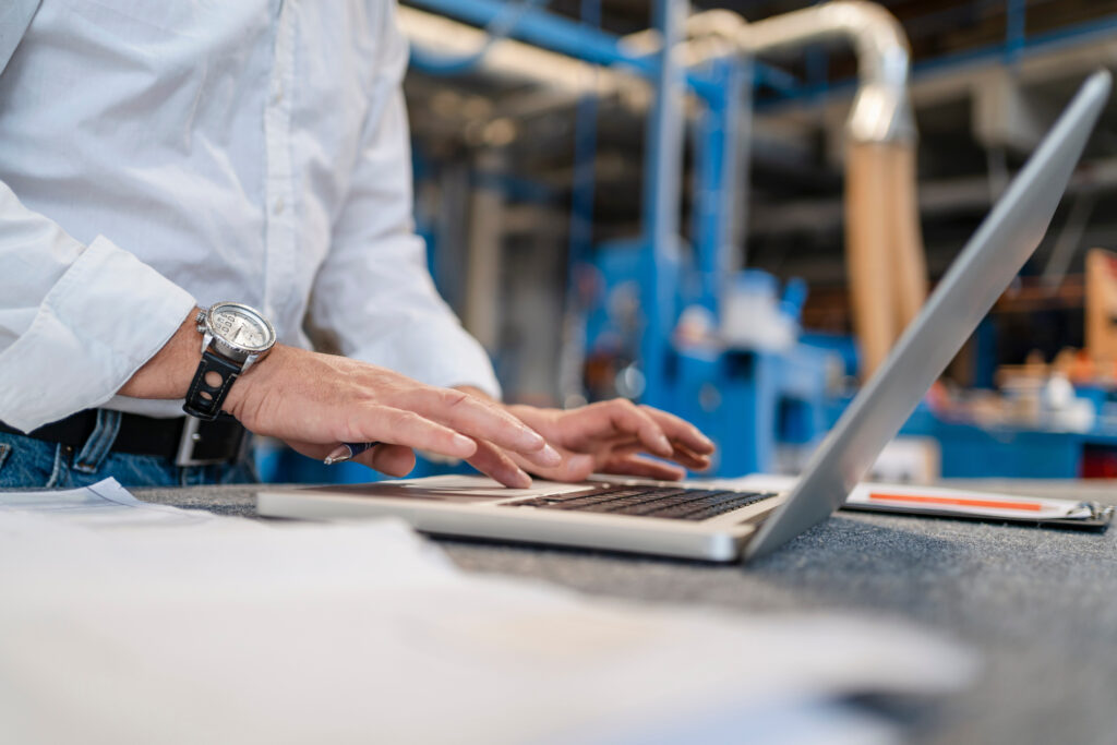 Cedoc för riskbedömning, CE-märkning och dokumentation av maskiner